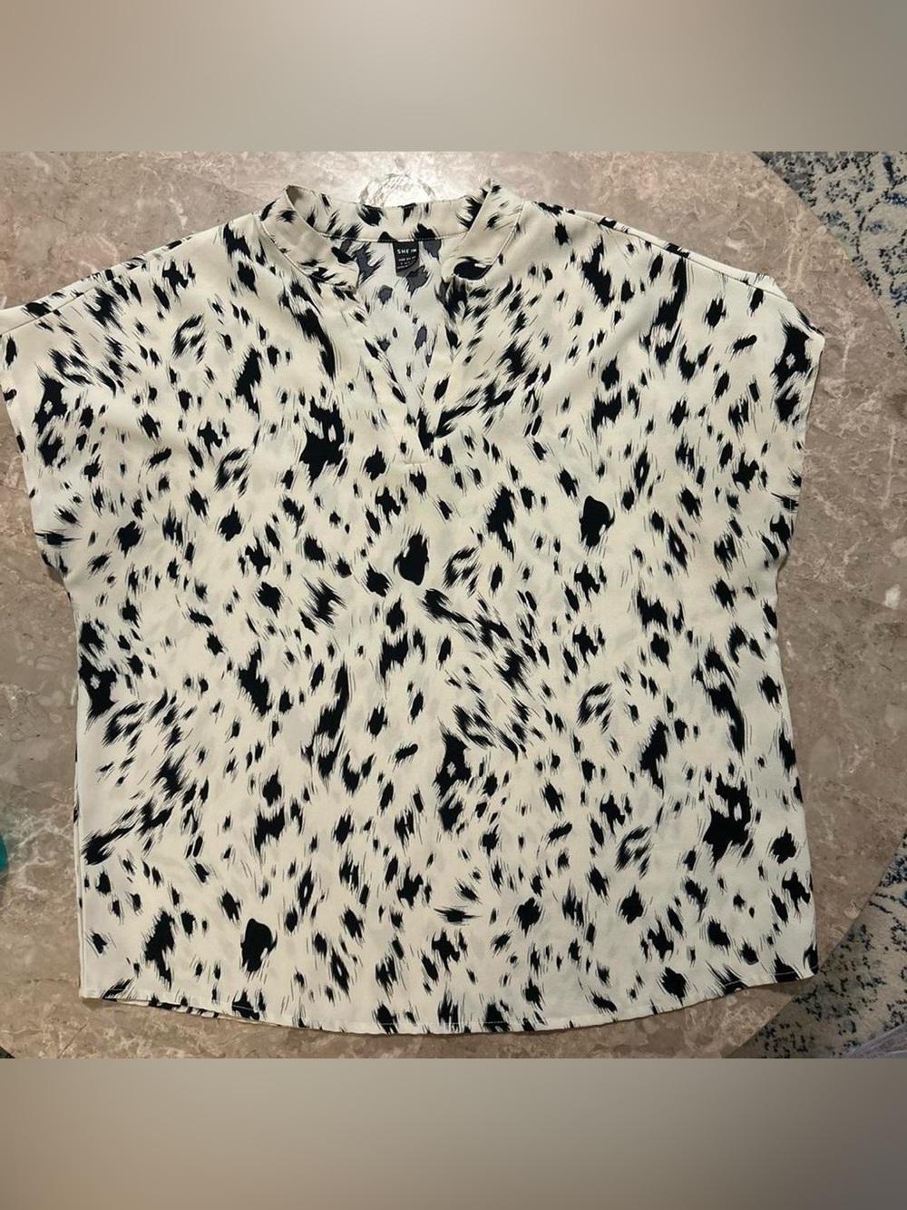 SHEIN Black & White Abstract Animal Print V-Neck Blouse